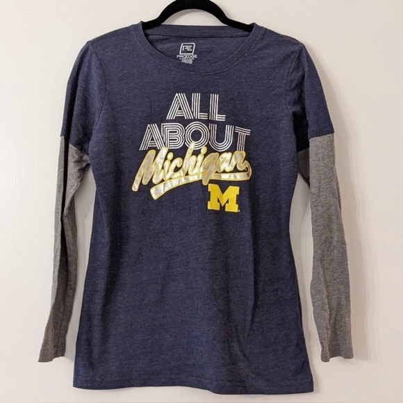 University of Michigan top - Picture 1 of 3